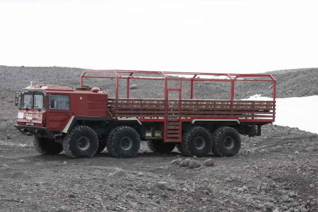 26 Gletscher-Fahrzeug MAN 10t mit Allrad-Antrieb