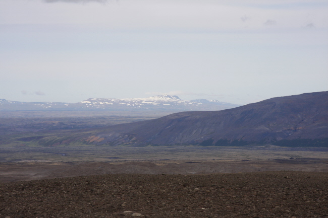 27 Blick ber die karge islndische Landschaft