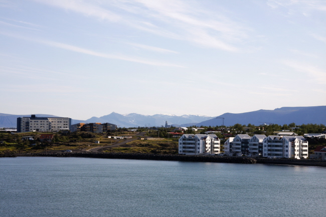 2 im Hafenbecken von Hafnarfjdur