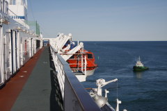 3 vom Lotsenboot beobachtet