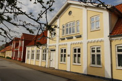 132 Anstrich der Huser vorwiegend rot und gelb