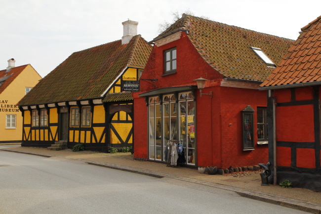 134 ehemalige Kaufmannslden, Werksttten und Stlle