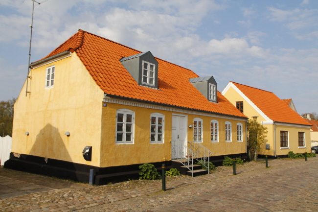 139 kopfsteingepflasterte Gassen