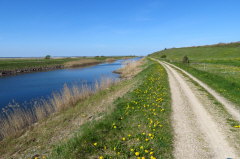 186 Treidelwege entlang des Kanals