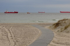 65 reger Schiffsverkehr vor Skagen Snderstrand