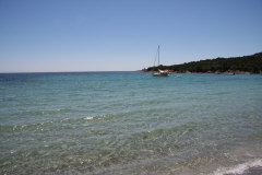 133 tolles Wasser- nur kein einladender Strand