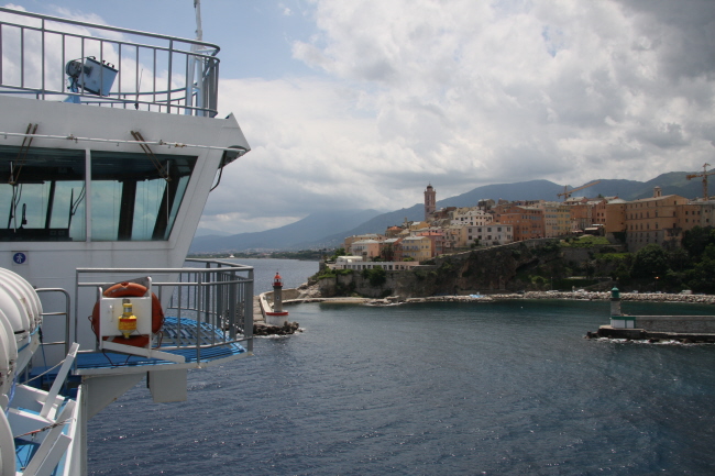 15 r�ckw�rts an die Kaimauer