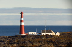 145 ber spitze Klippen zum Leuchtturm