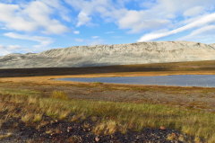 182 die kahlen Bergrcken des Kongsfjordfjells