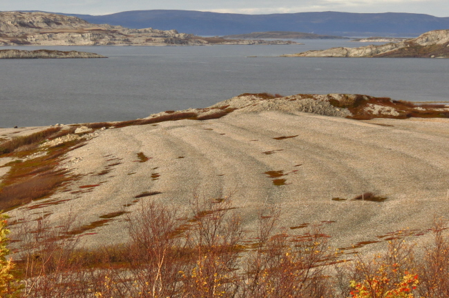 248 Strandwlle am Porsangerfjord - entstanden unter Einwirkung von starkem Wind