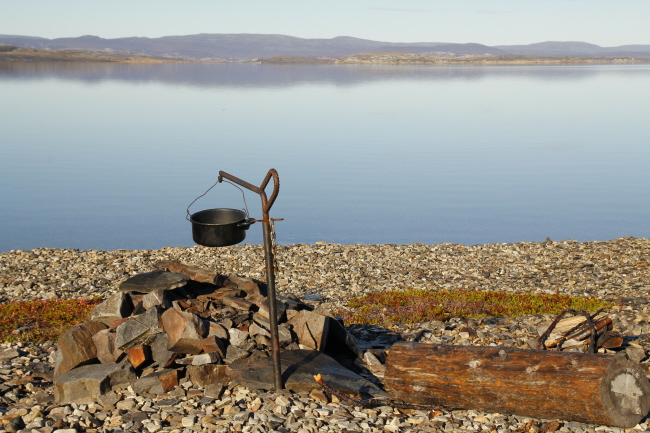 75 Feuerstelle am Fjord