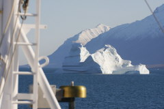 113 Eisberg im Kaiser Franz Josef Fjord