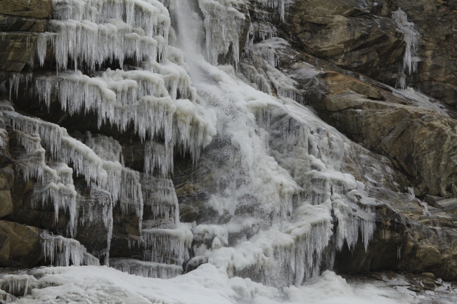 116 gefrorener Wasserfall