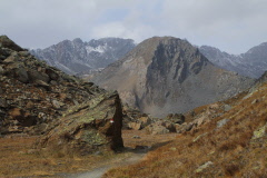 132 durch eine Felsenschlucht