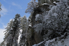 155 steile Felsen am Zufrittsee