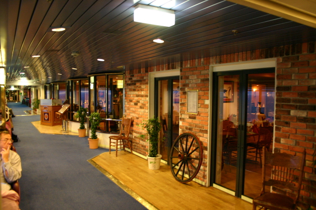 11 diverse Restaurants-Deck 7