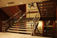 24 vorderes Treppenhaus