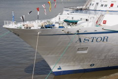 2 MS ASTOR in Bremerhaven
