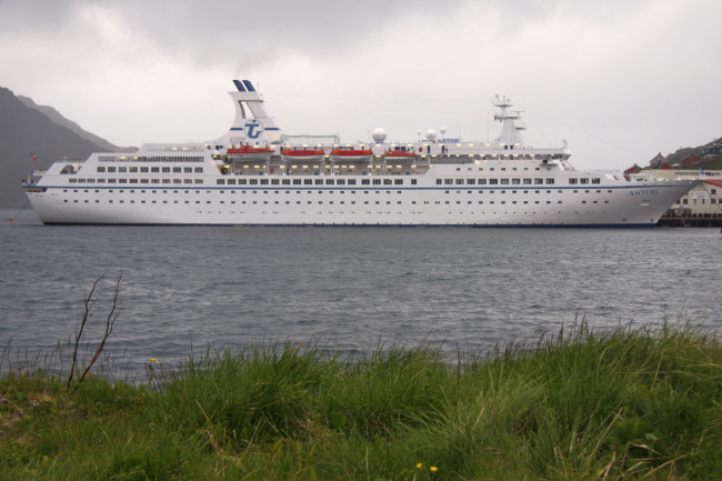 45 MS ASTOR in Honningsvg