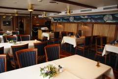 52 Restaurant-Speisesaal