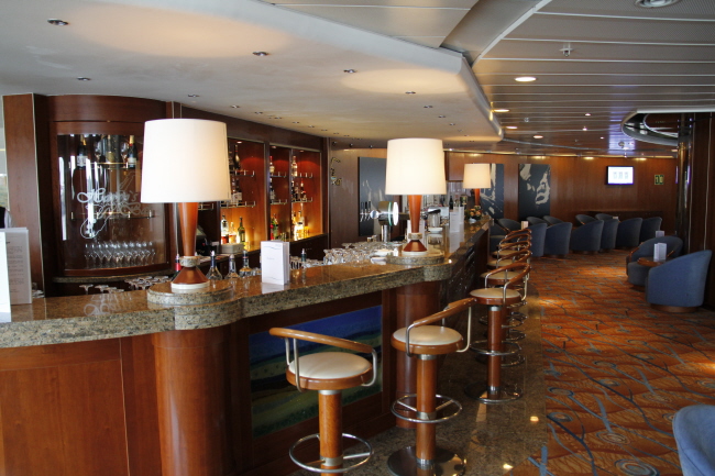14 Harry's Bar - Deck 3