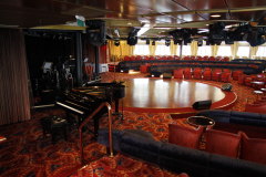 25 Atlantik - Show-Lounge - Deck 3