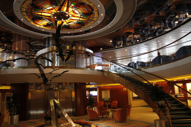 4 Lobby Deck 2 mit Blick zur Harry's Bar