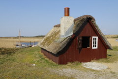 reetgedeckte Kderhtte, Stauraum fr Kder, Fischernetze und Zubehr-Esehytten