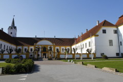 Dronninglund Schloss Blick zum Ehrenhof - heute ein Schlosshotel