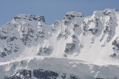 die schroffen Gipfel