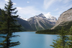 der vom Gletscherwasser gespeiste Kinney Lake