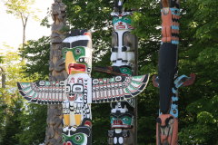 Totempfahle im Stanley Park